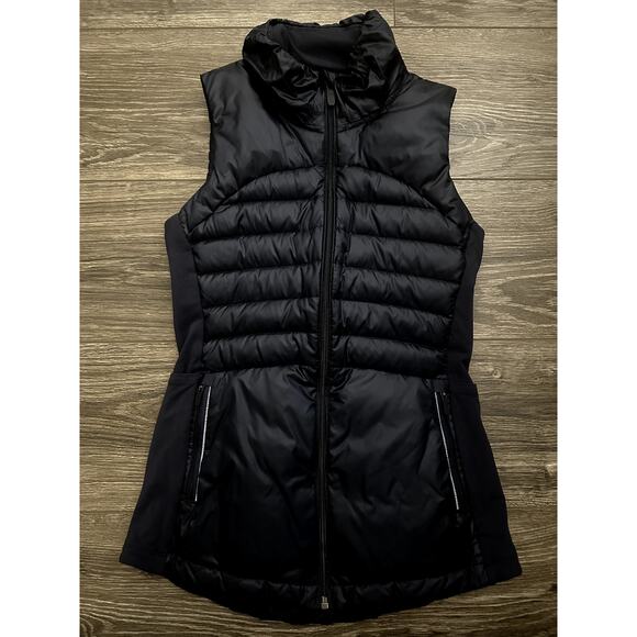 Lululemon Down For A Run Vest II in Inkwell Size 4 - Picture 1 of 8